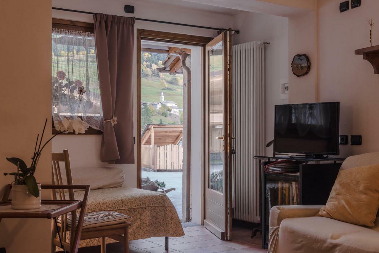 Baita De Eliseo B&B Valdisotto Exteriör bild