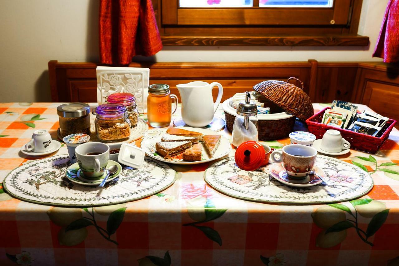 Baita De Eliseo B&B Valdisotto Exteriör bild